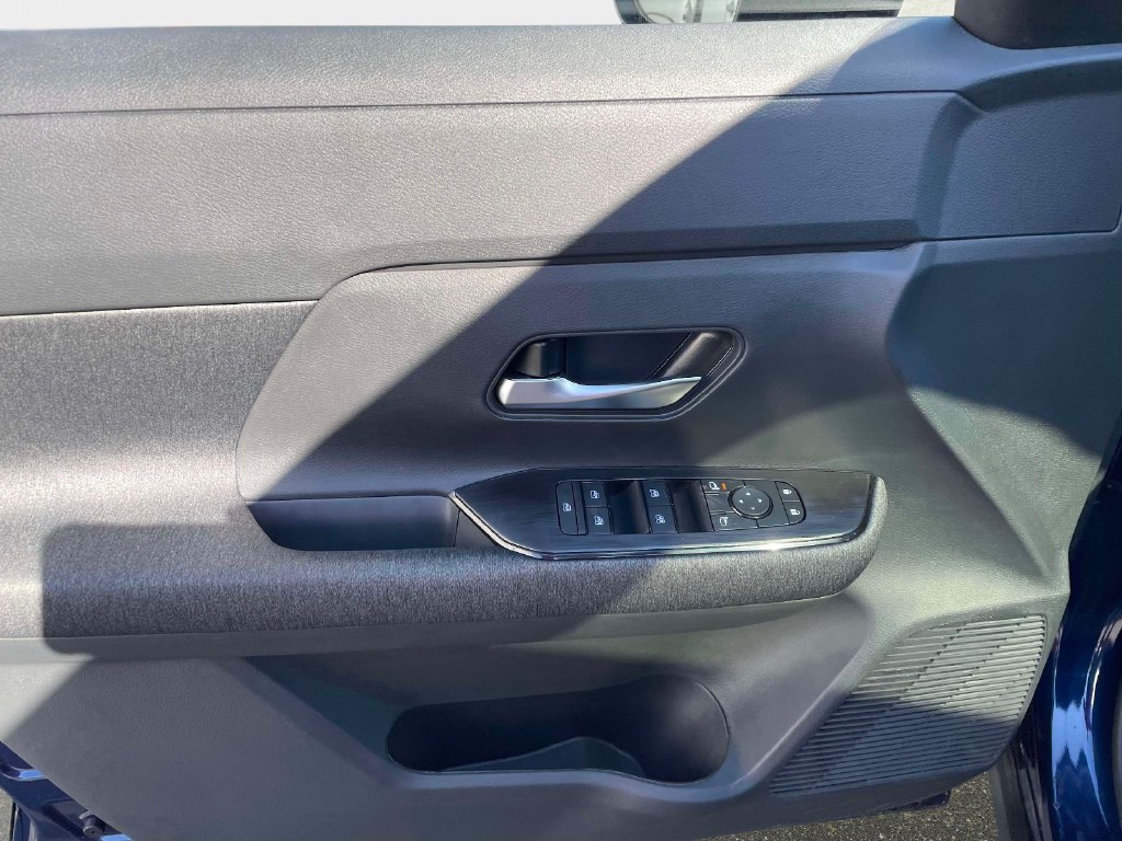 New 2027 Nissan Kicks SV AWD/4WD image 18