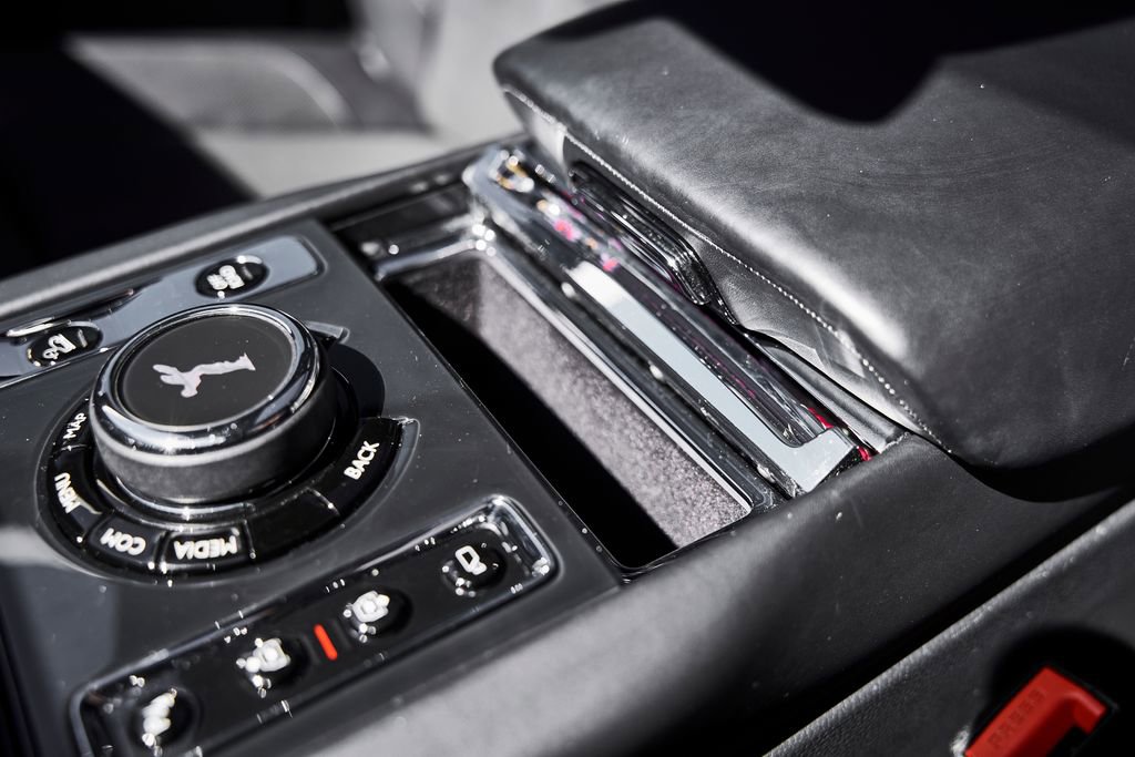 Used 2020 Rolls-Royce Cullinan AWD/4WD image 66