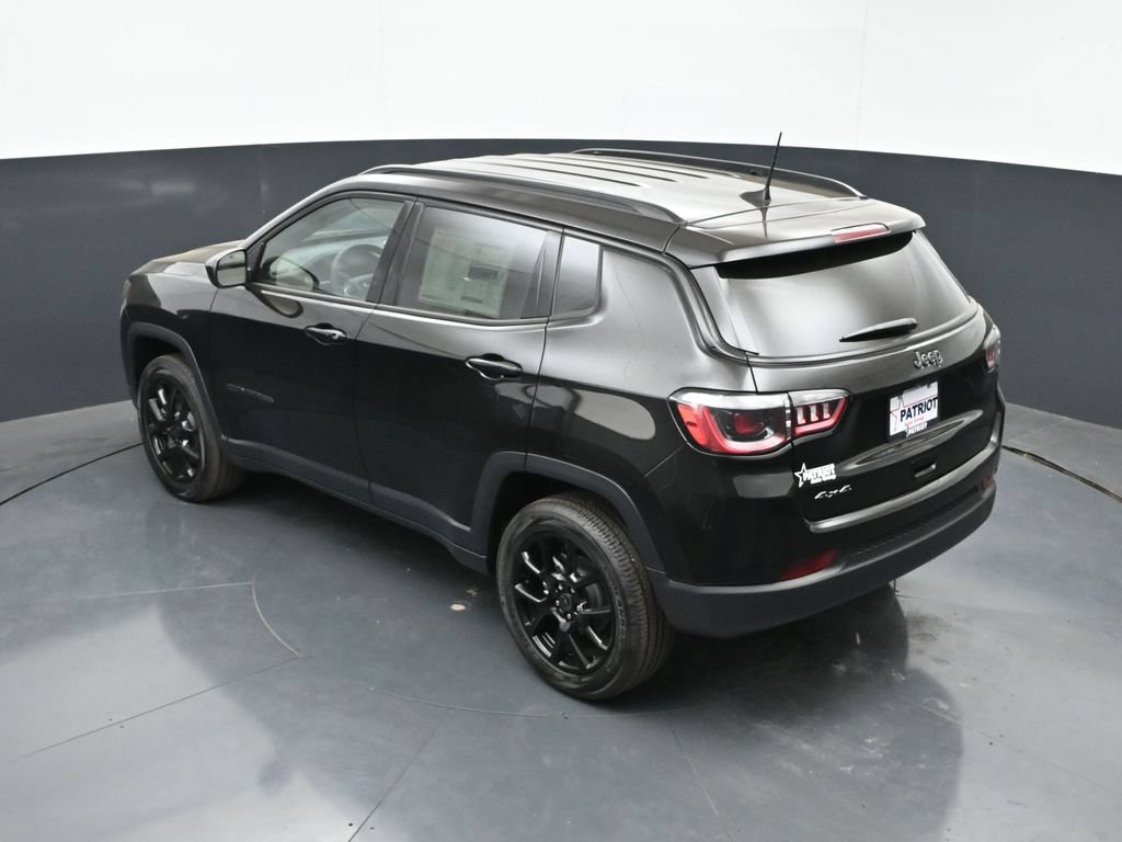 New 2026 Jeep Compass Latitude AWD/4WD image 34
