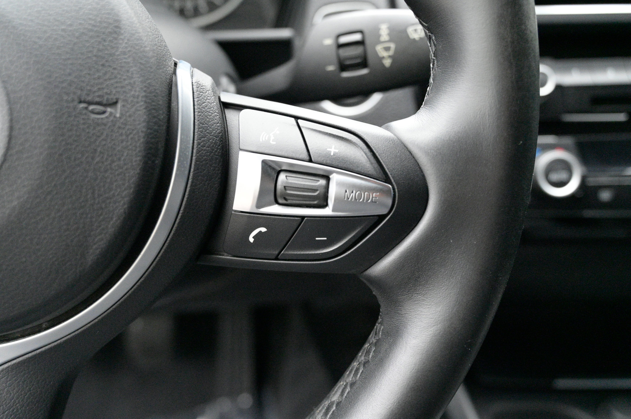 Used 2016 BMW M235i Convertible image 27