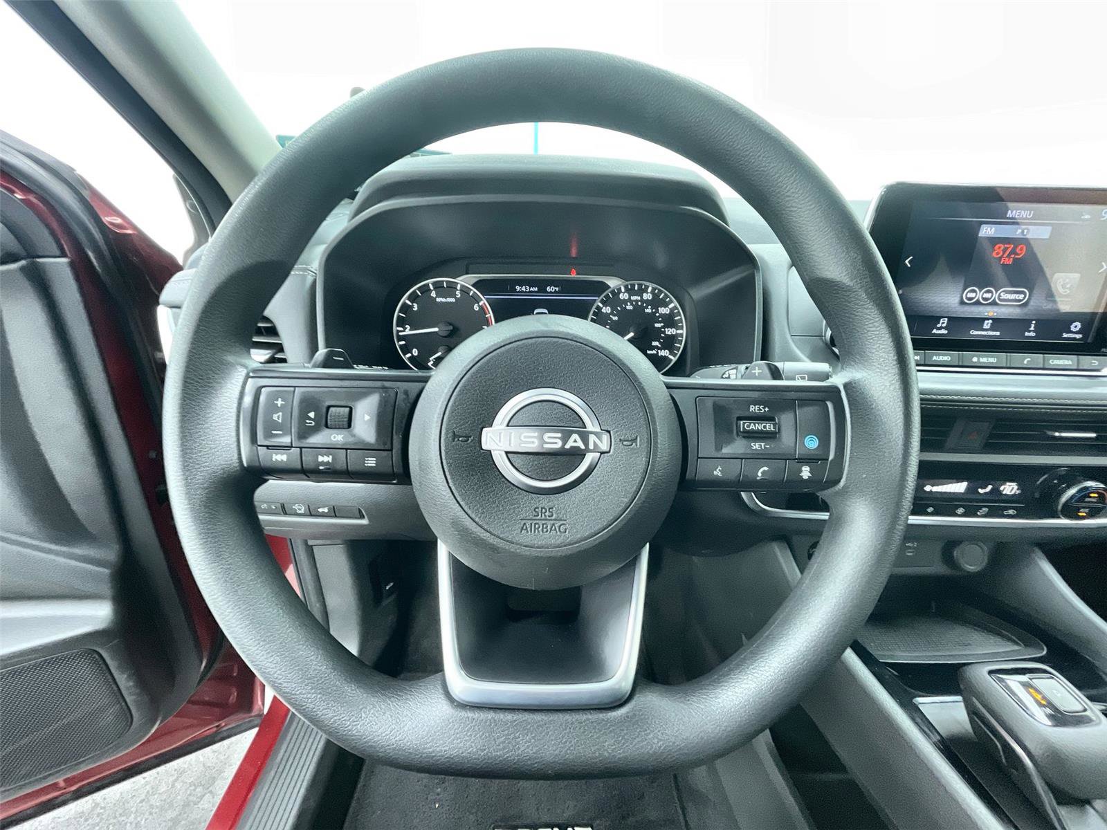 Used 2024 Nissan Rogue SV image 20