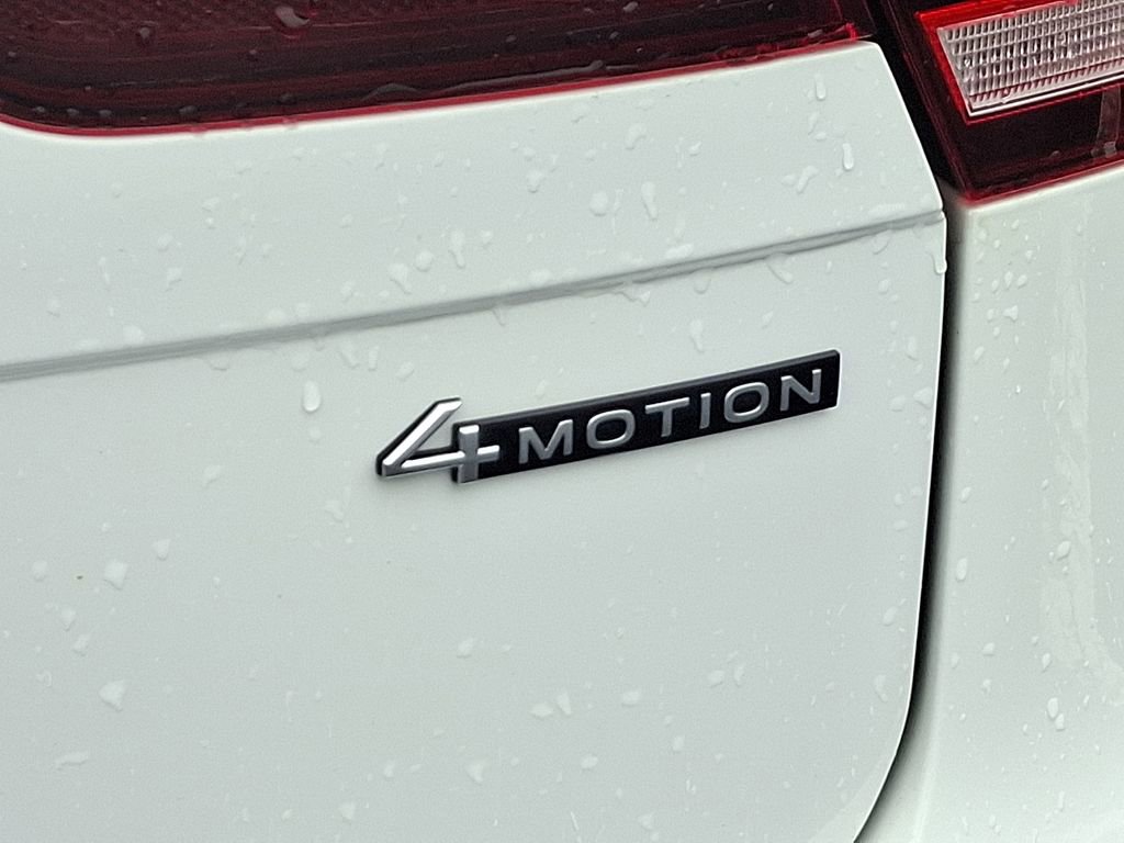 Certified 2022 Volkswagen Tiguan SE AWD/4WD image 32