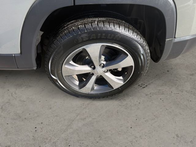 Used 2019 Jeep Cherokee Limited image 14