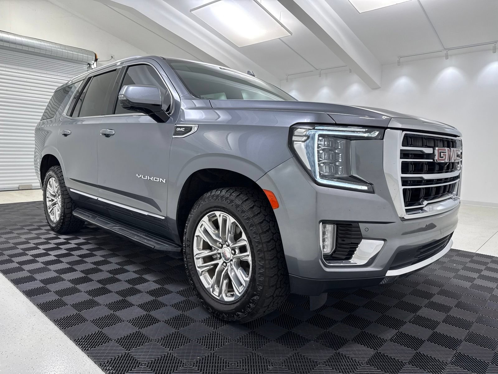 Used 2022 GMC Yukon SLT w/ SLT Luxury Package
