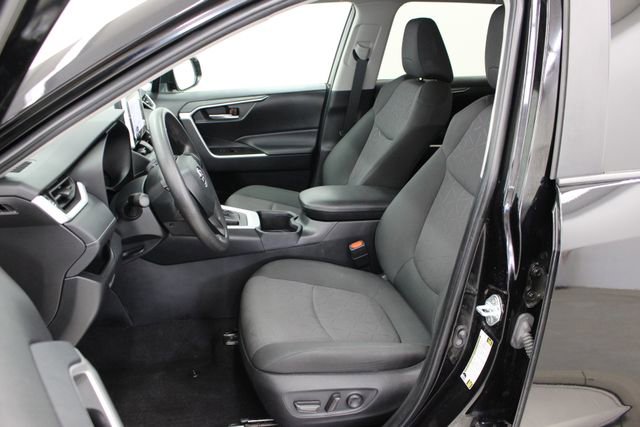 Used 2024 Toyota RAV4 XLE image 9