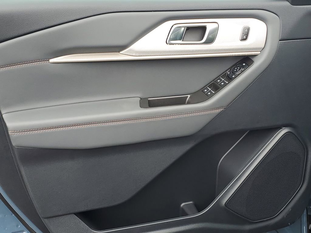 New 2026 Ford Explorer Active AWD/4WD image 23