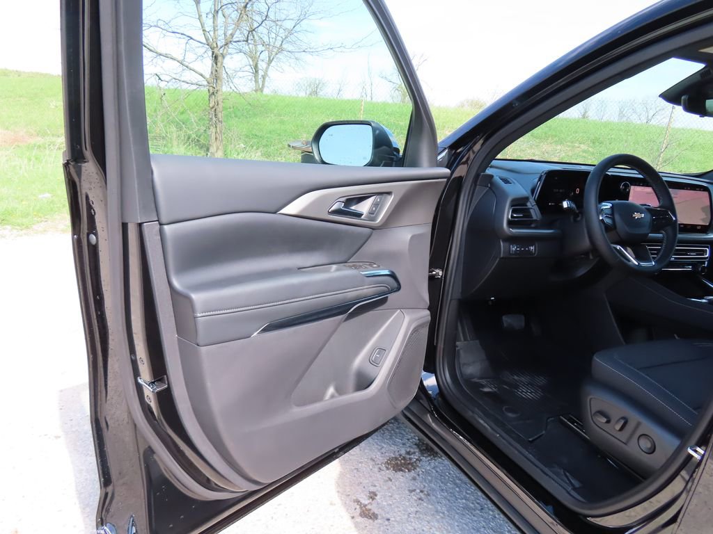 New 2026 Chevrolet Traverse LT AWD/4WD image 21