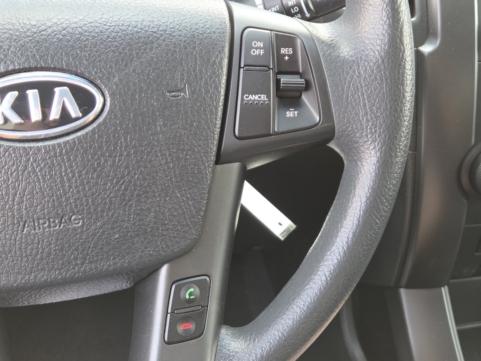 Used 2011 Kia Sorento 2WD image 4