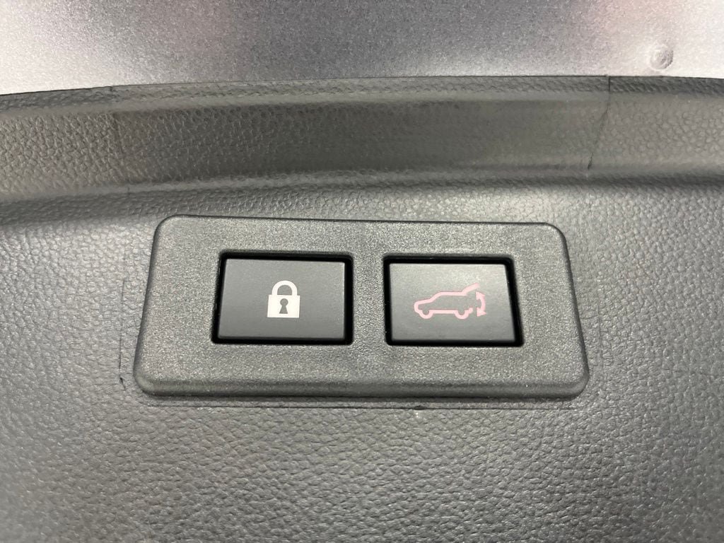 Certified 2025 Subaru Outback Onyx Edition XT AWD/4WD image 40