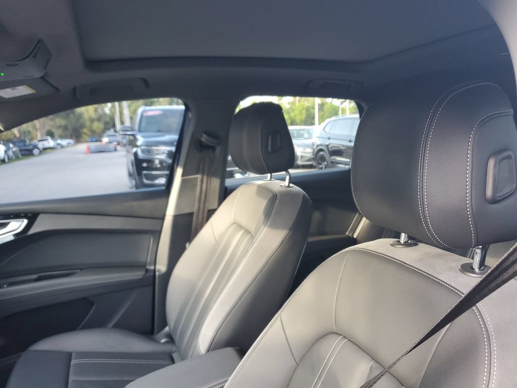 Certified 2023 Audi Q4 e-tron Prestige AWD/4WD image 23