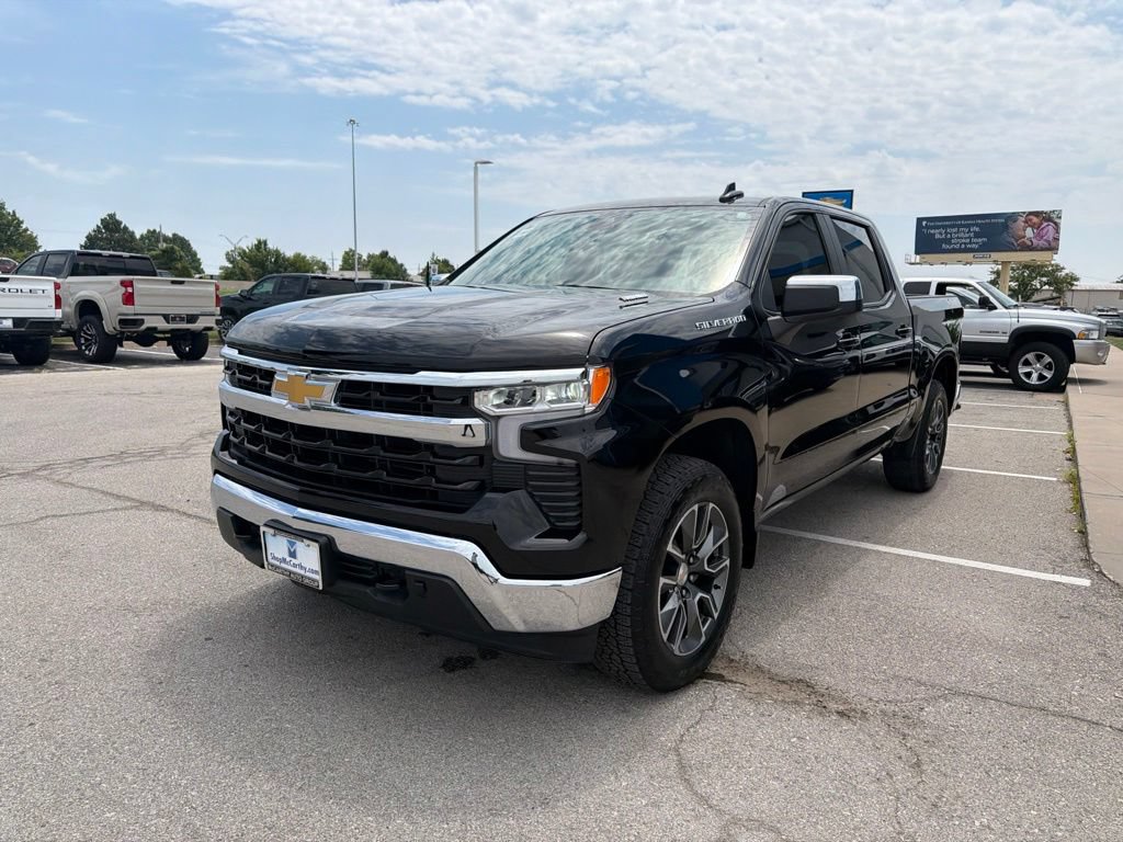 Used 2025 Chevrolet Silverado 1500 LT AWD/4WD image 7