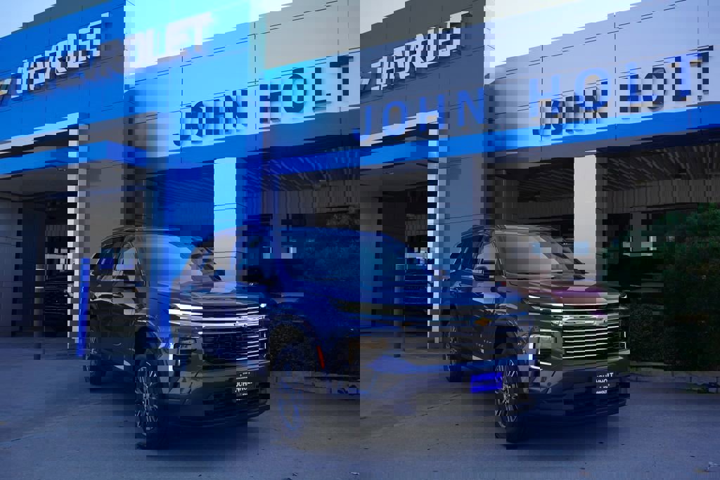 New 2026 Chevrolet Traverse LT w/ LPO, Floor Liner Package image 2