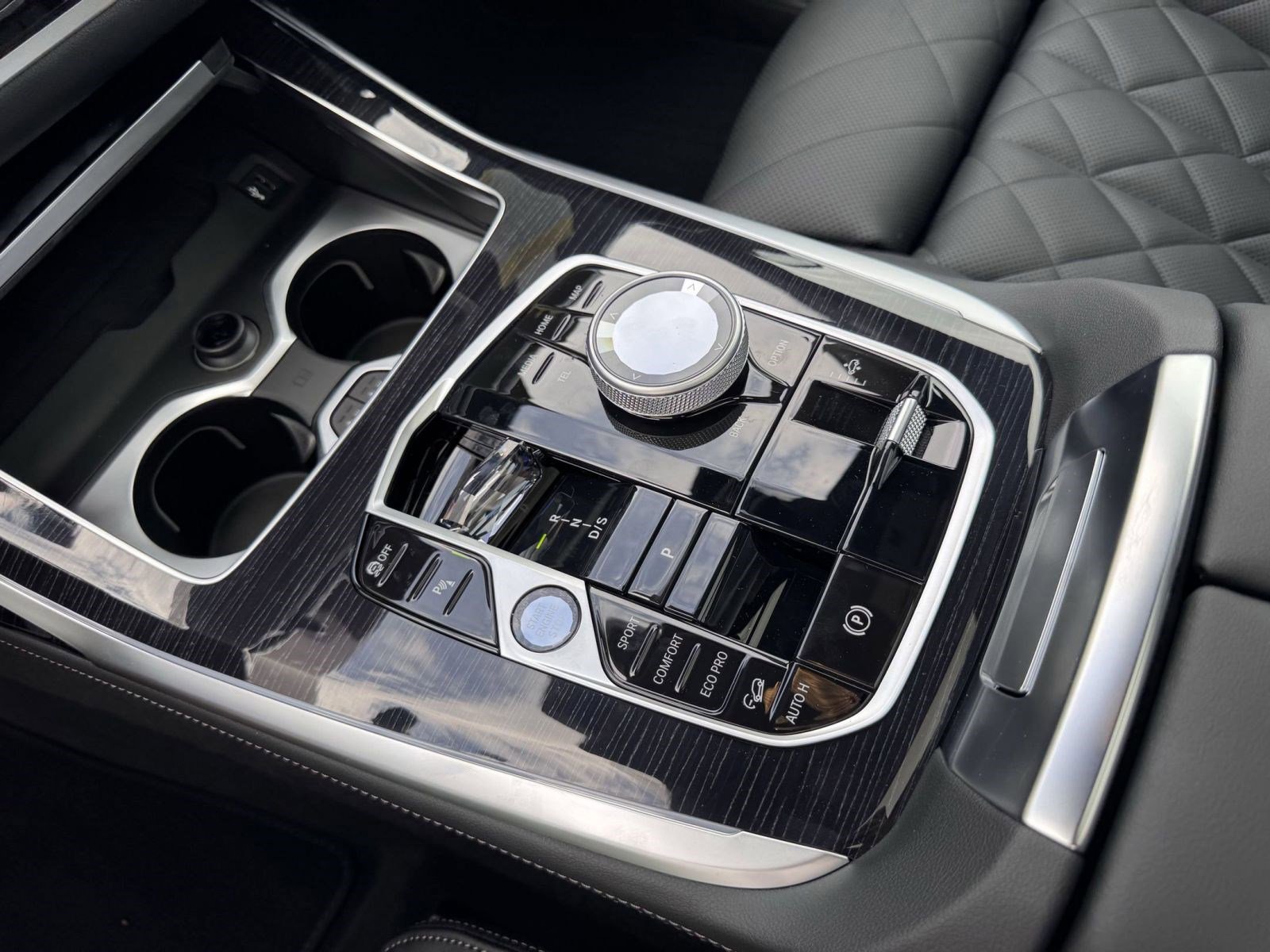 Used 2026 BMW X7 xDrive40i w/ Executive Package image 31