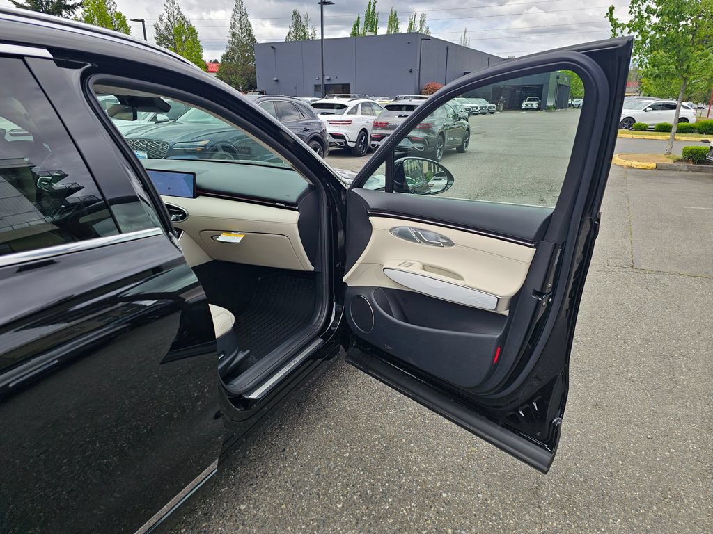 New 2026 Genesis GV70 2.5T Advanced AWD/4WD image 28