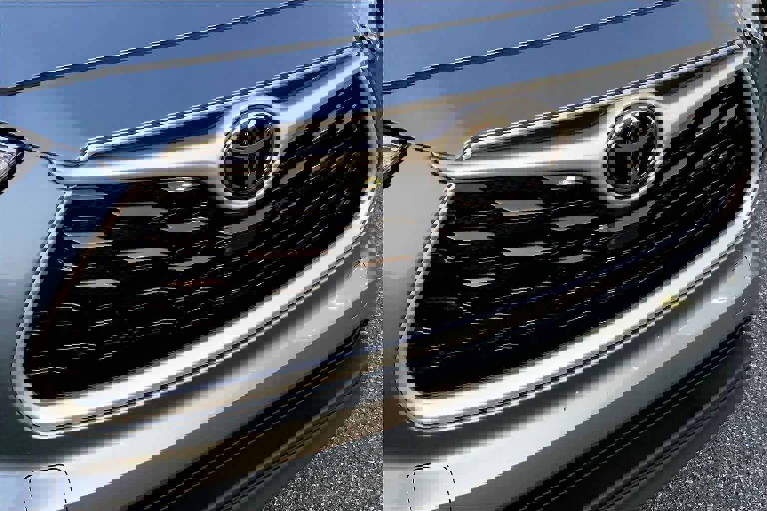 Used 2023 Toyota Highlander XLE image 29