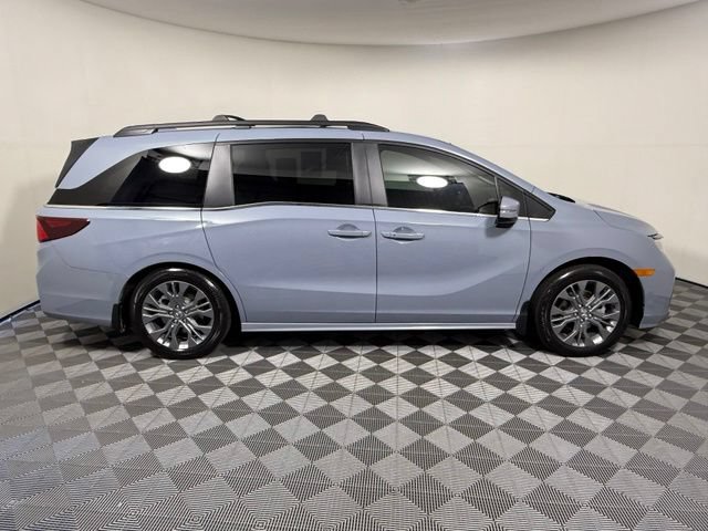 Used 2025 Honda Odyssey Touring image 7