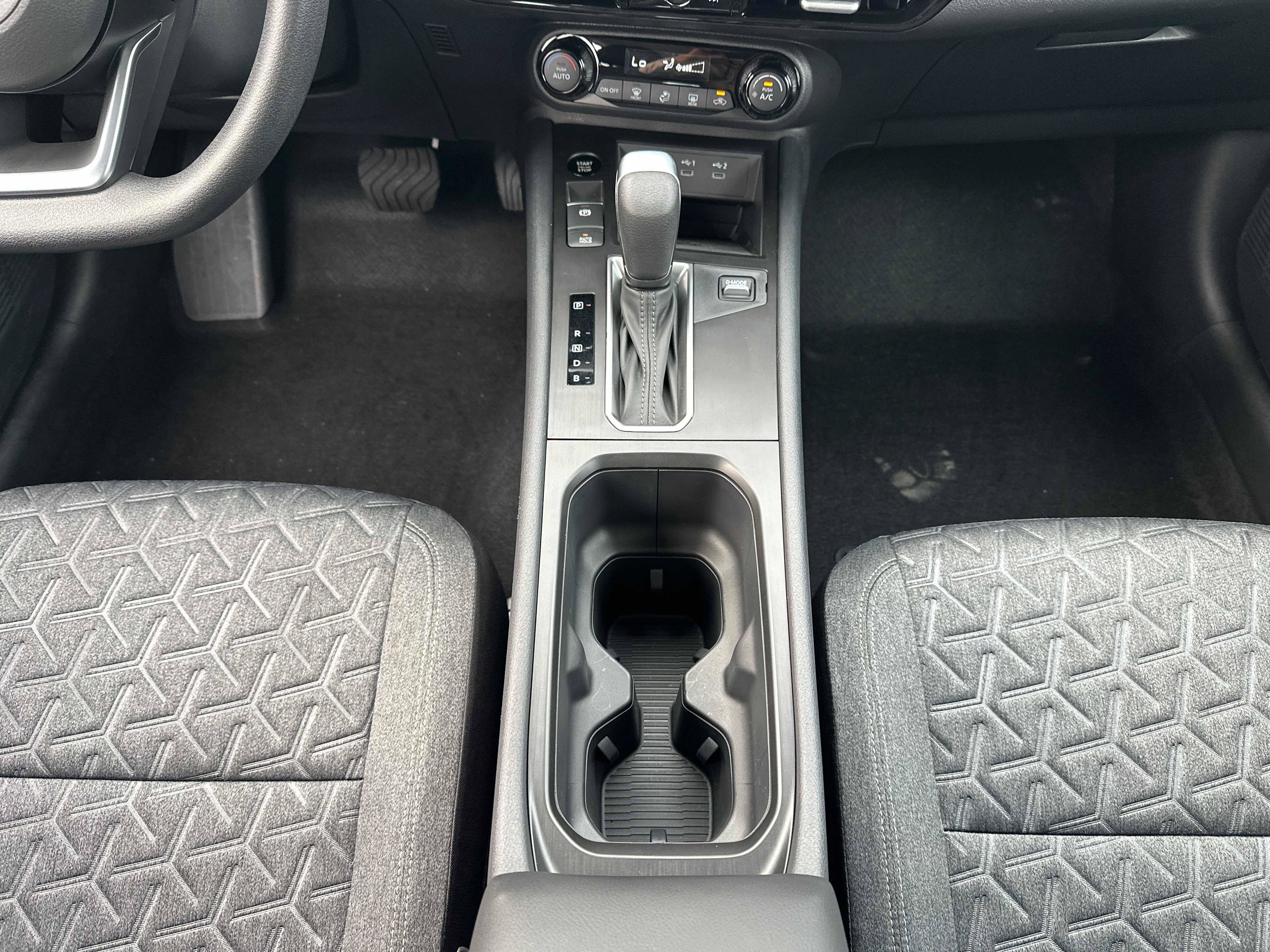 New 2026 Nissan Kicks SV AWD/4WD image 29