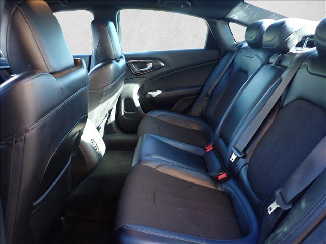 Used 2016 Chrysler 200 S w/ Comfort Group AWD/4WD image 8