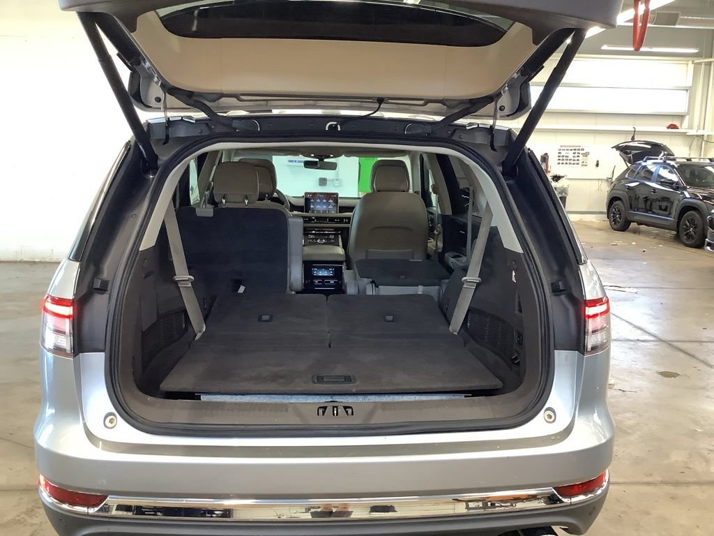 Used 2020 Lincoln Aviator Reserve w/ Equipment Group 201A AWD/4WD image 22