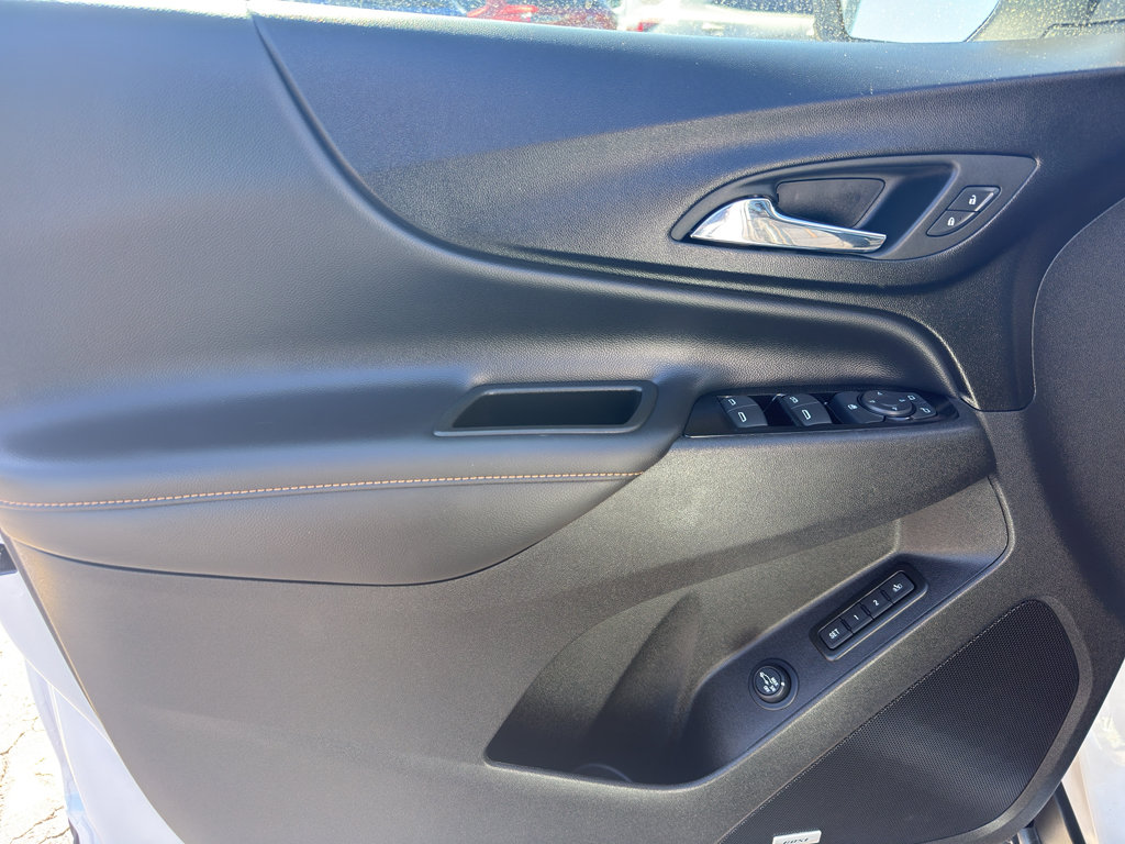 Used 2024 Chevrolet Equinox Premier AWD/4WD image 14