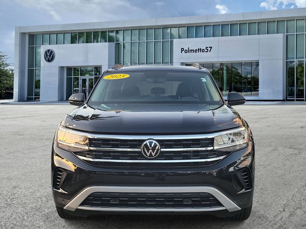 Used 2023 Volkswagen Atlas SE w/ Panoramic Sunroof Package image 2