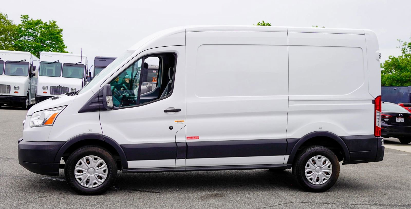 Used 2018 Ford Transit 250 130 Medium Roof w/ Interior Upgrade Package RWD image 3