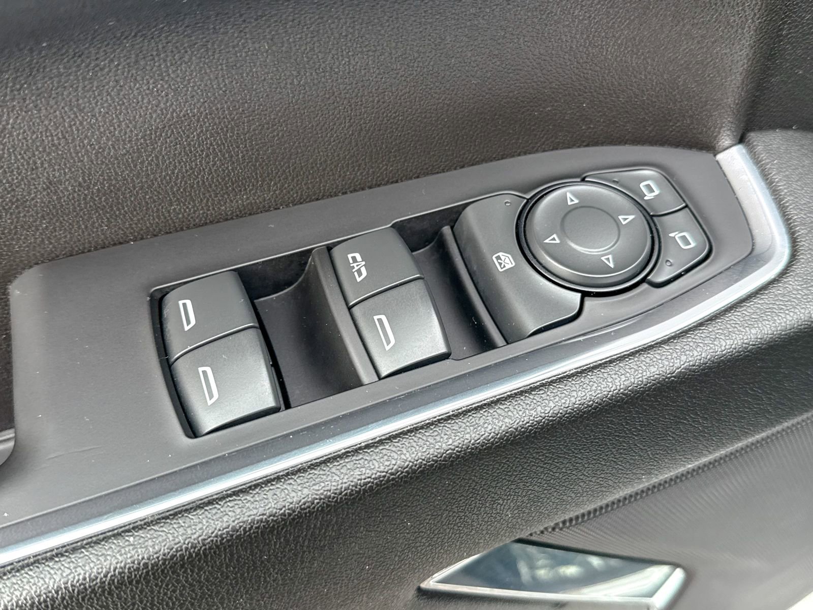 Certified 2023 Chevrolet Silverado 1500 RST image 18