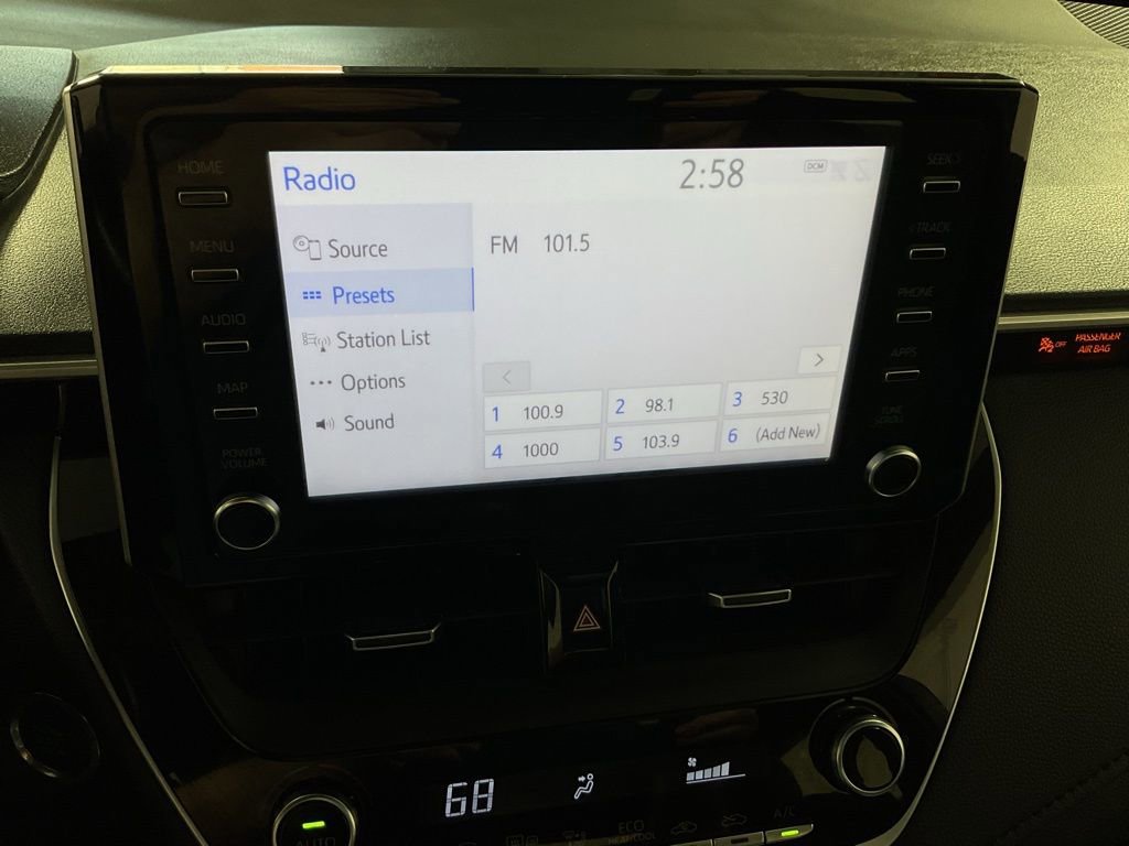 Used 2020 Toyota Corolla SE w/ SE Premium Package FWD image 25