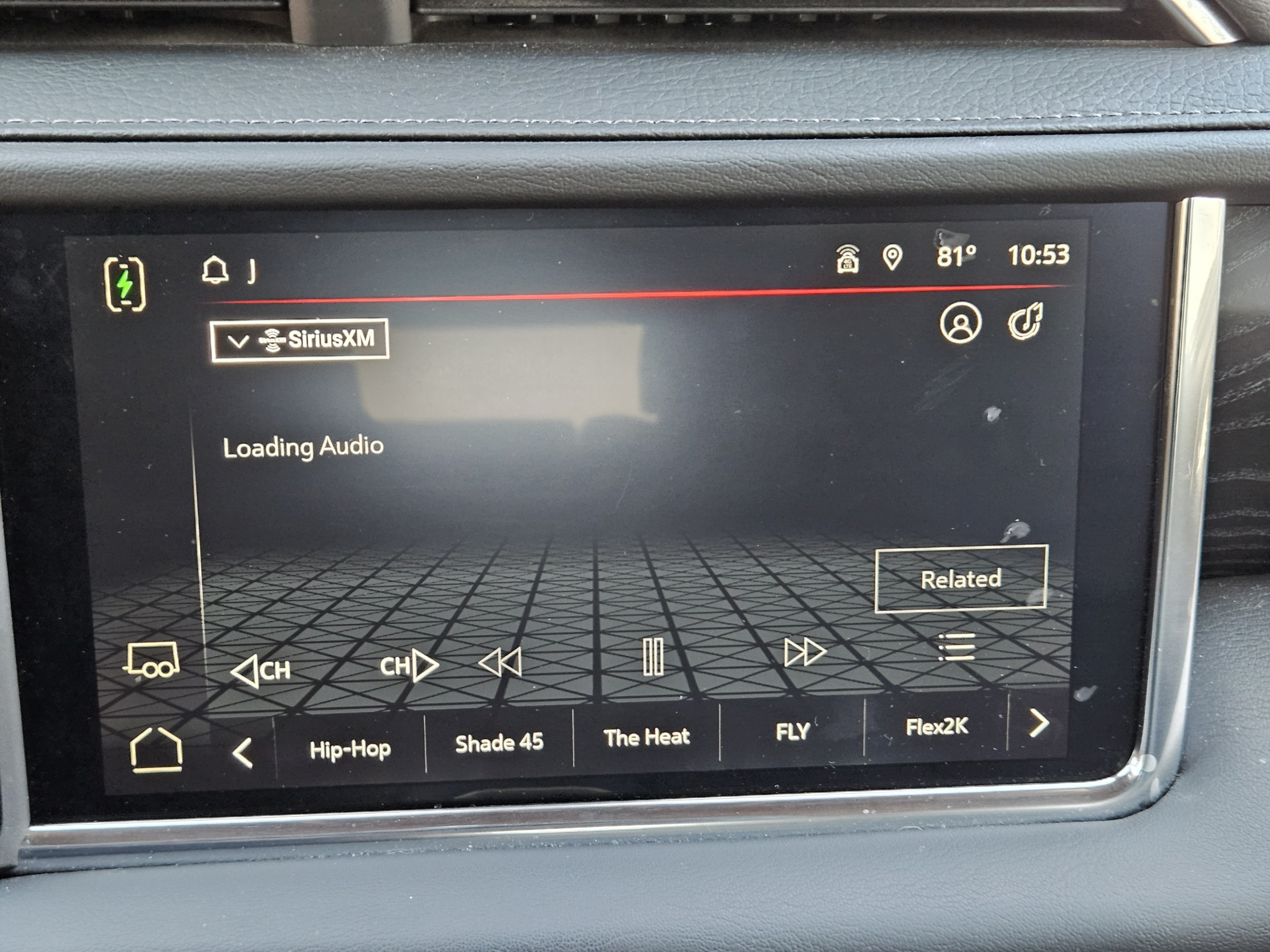Used 2022 GMC Yukon Denali w/ Denali Premium Package AWD/4WD image 9