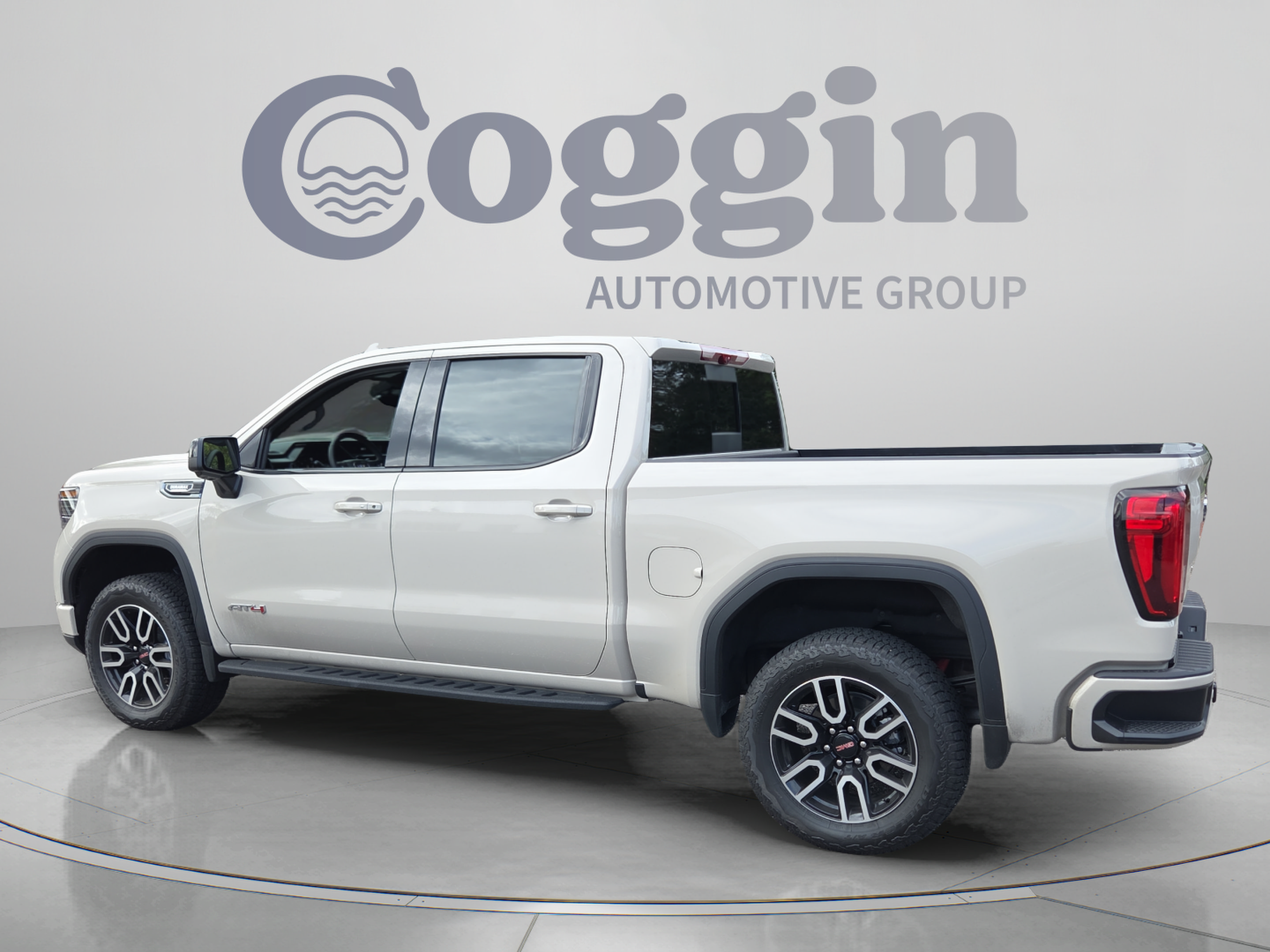 Used 2026 GMC Sierra 1500 AT4 w/ AT4 Premium Package AWD/4WD image 3