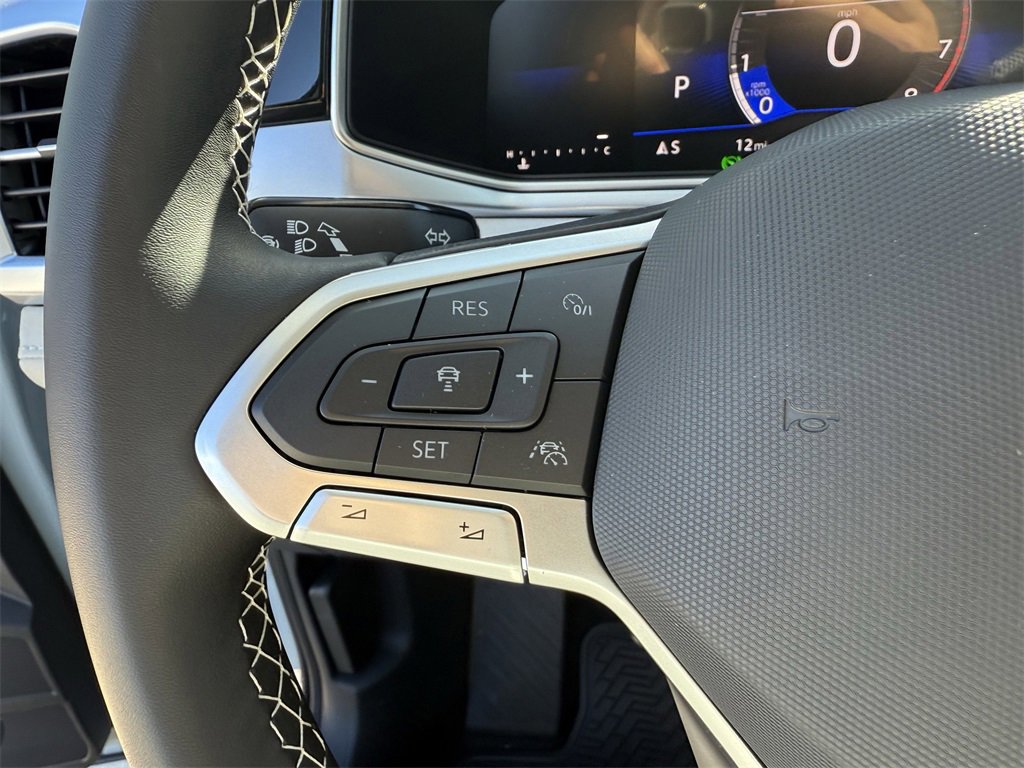 New 2026 Volkswagen Taos SE image 16