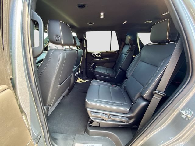 Used 2021 GMC Yukon SLT w/ SLT Luxury Package AWD/4WD image 31