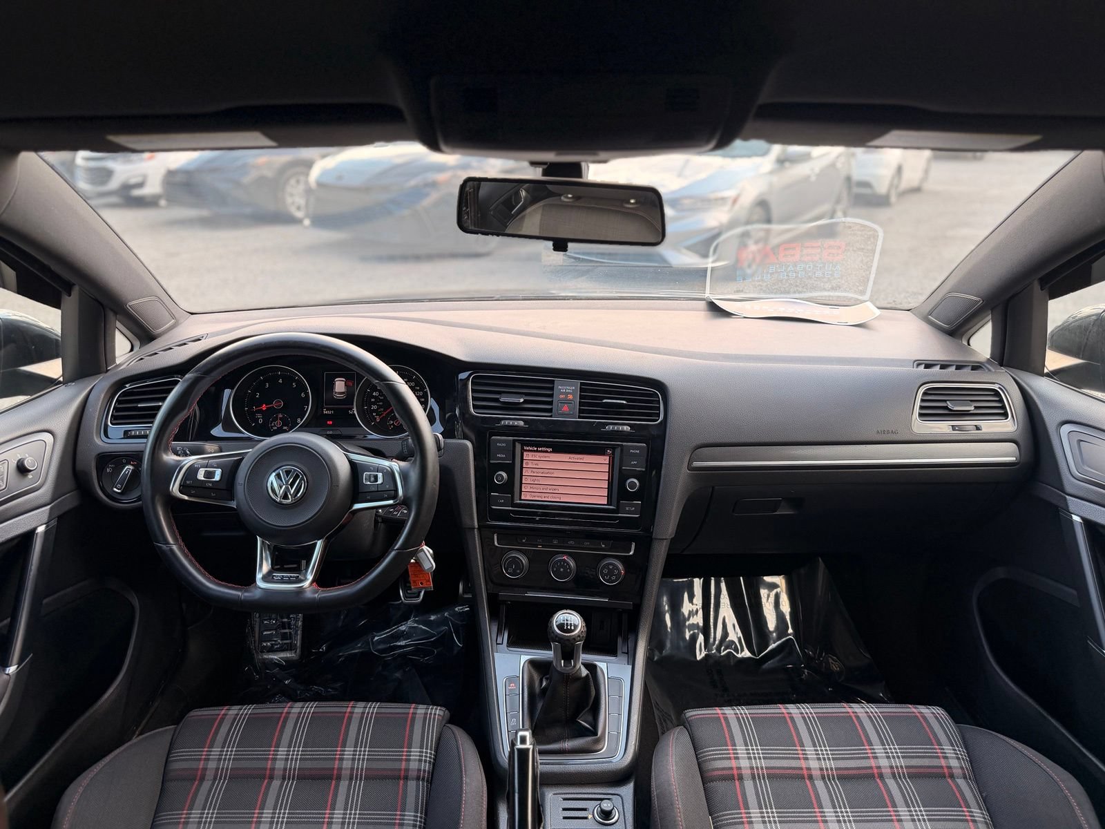 Used 2018 Volkswagen GTI SE FWD image 26