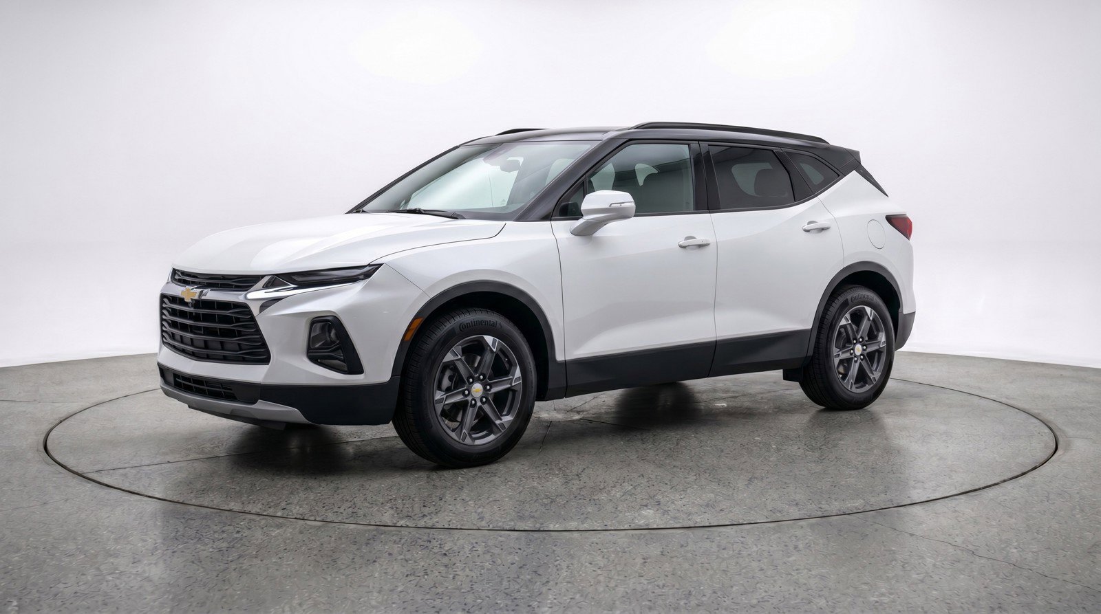 Used 2025 Chevrolet Blazer LT FWD image 3