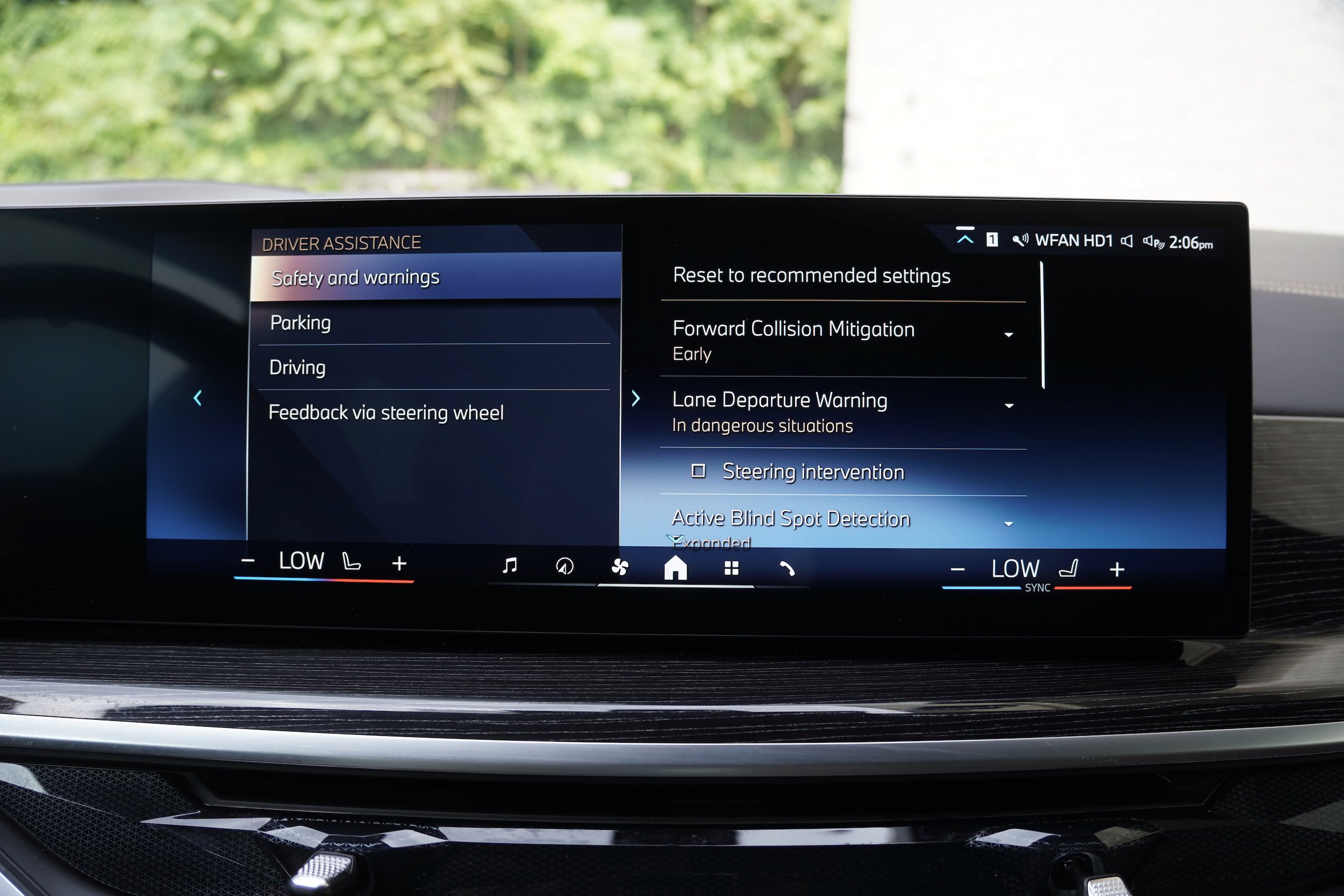 Used 2026 BMW X6 xDrive40i AWD/4WD image 23