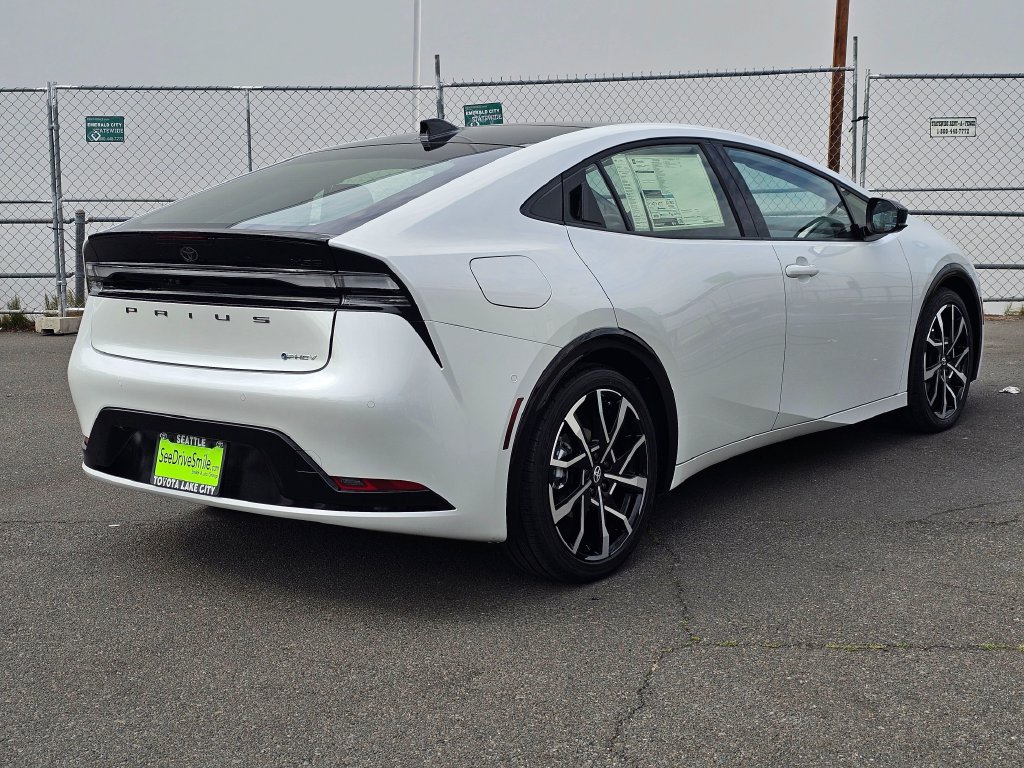 New 2027 Toyota Prius Plug-In Hybrid w/ Limited Premium Package FWD image 7