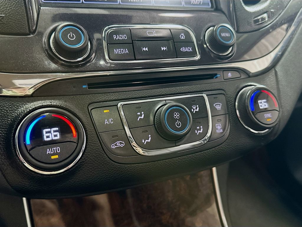 Used 2014 Chevrolet Impala LTZ FWD image 16