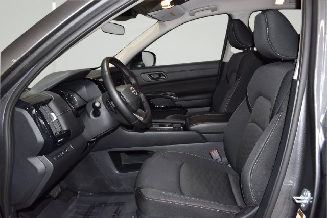 Used 2026 Nissan Pathfinder SV AWD/4WD image 36