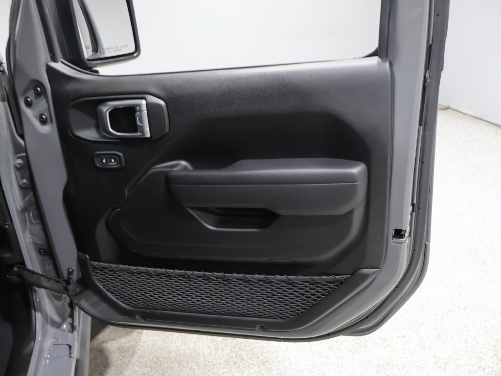 Used 2023 Jeep Wrangler Unlimited w/ Cold Weather Group AWD/4WD image 23