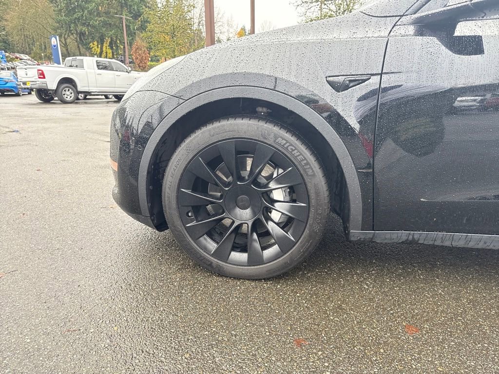 Used 2020 Tesla Model Y Long Range image 29