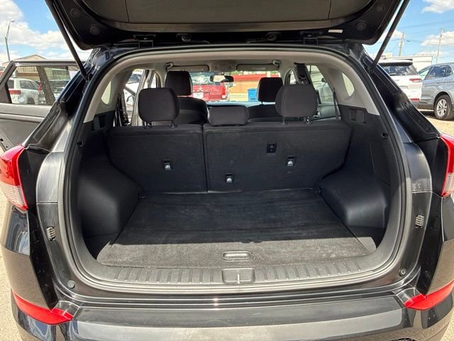 Used 2018 Hyundai Tucson SE AWD/4WD image 11