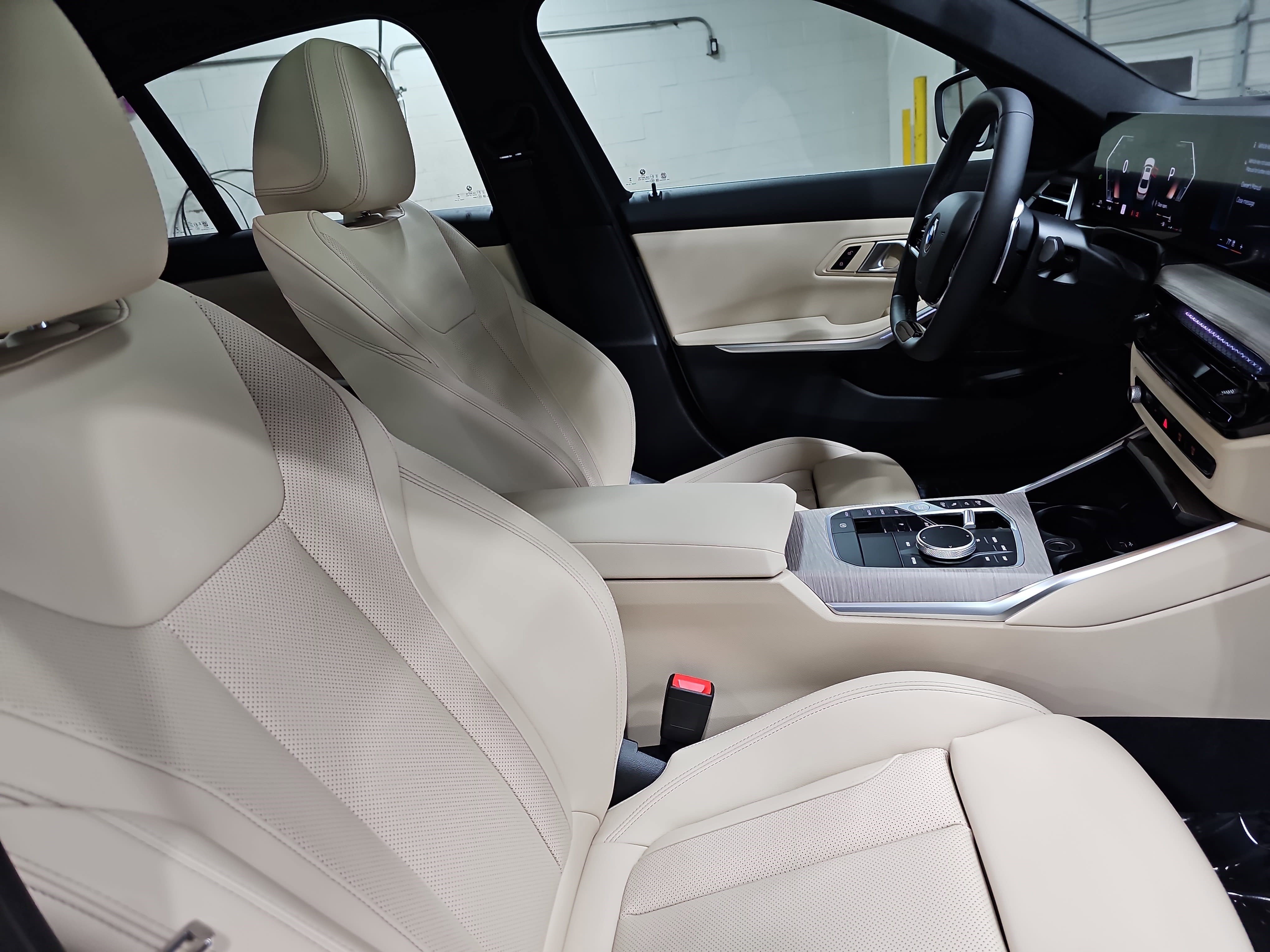 Certified 2025 BMW 330i Sedan w/ Premium Package image 10