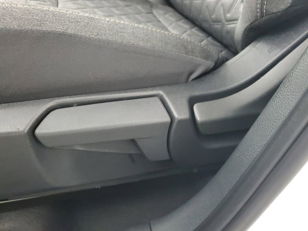 New 2026 Nissan Kicks SV w/ SV Premium Package image 30