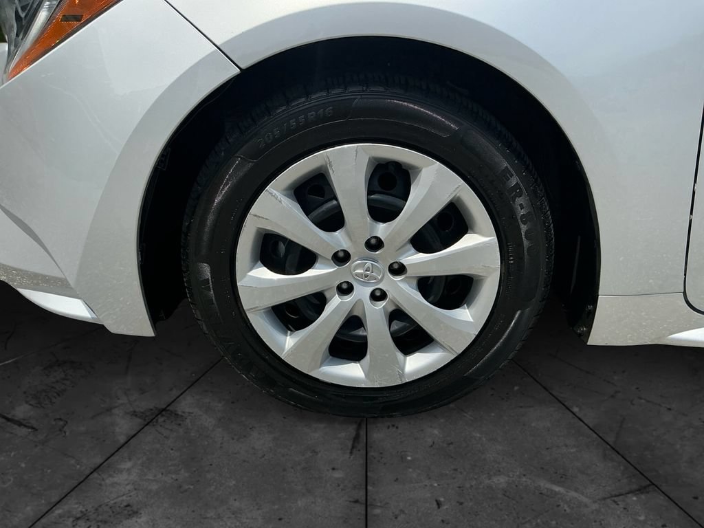 Used 2023 Toyota Corolla LE FWD image 15