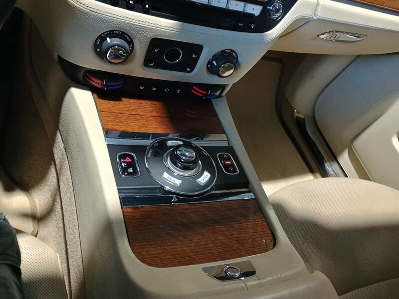 Used 2011 Rolls-Royce Ghost RWD image 24