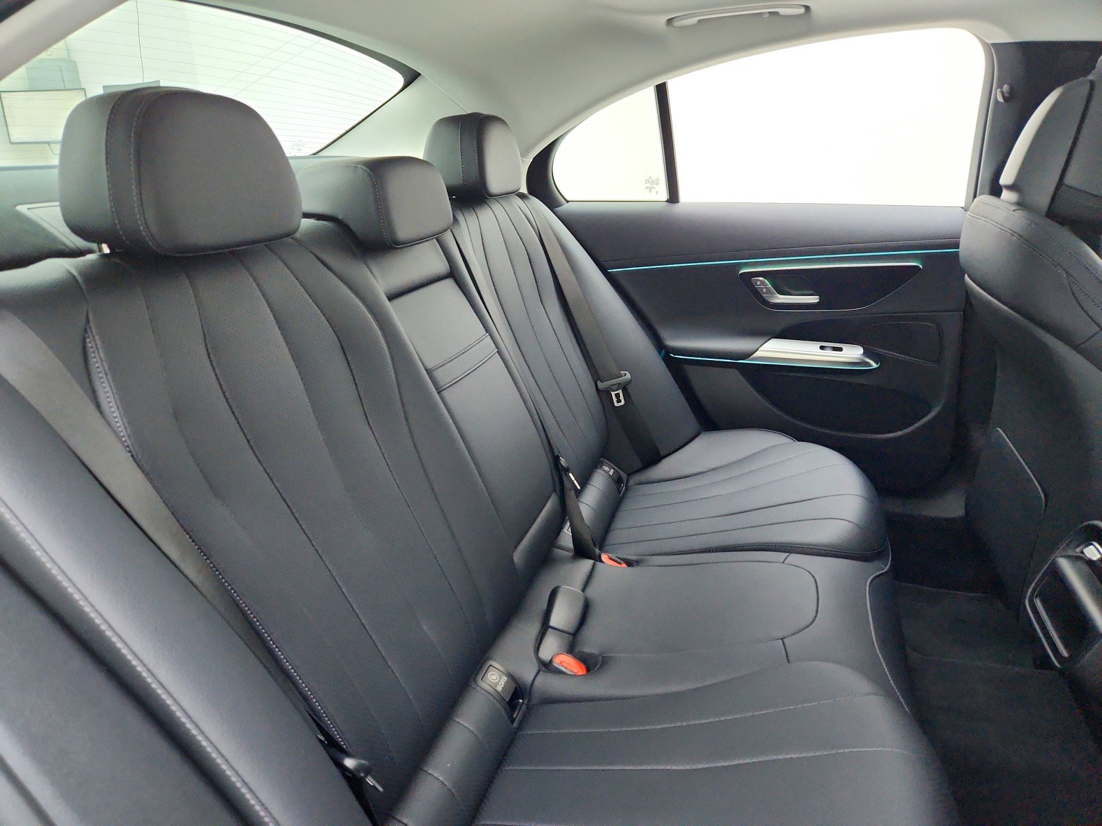 Certified 2025 Mercedes-Benz E 450 4MATIC Sedan image 24