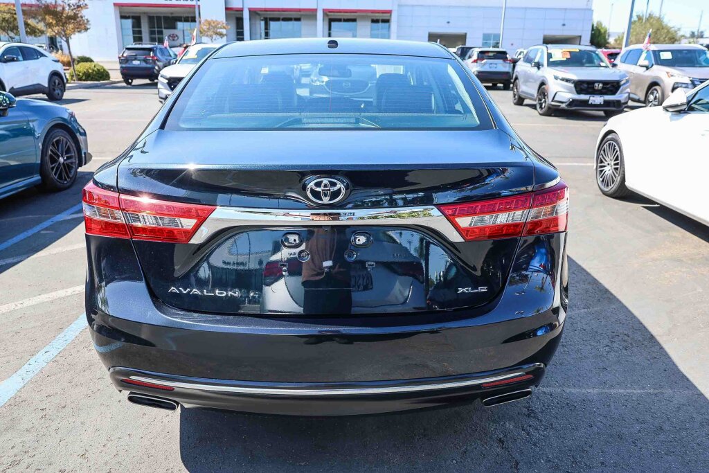 Used 2016 Toyota Avalon XLE Premium FWD image 22