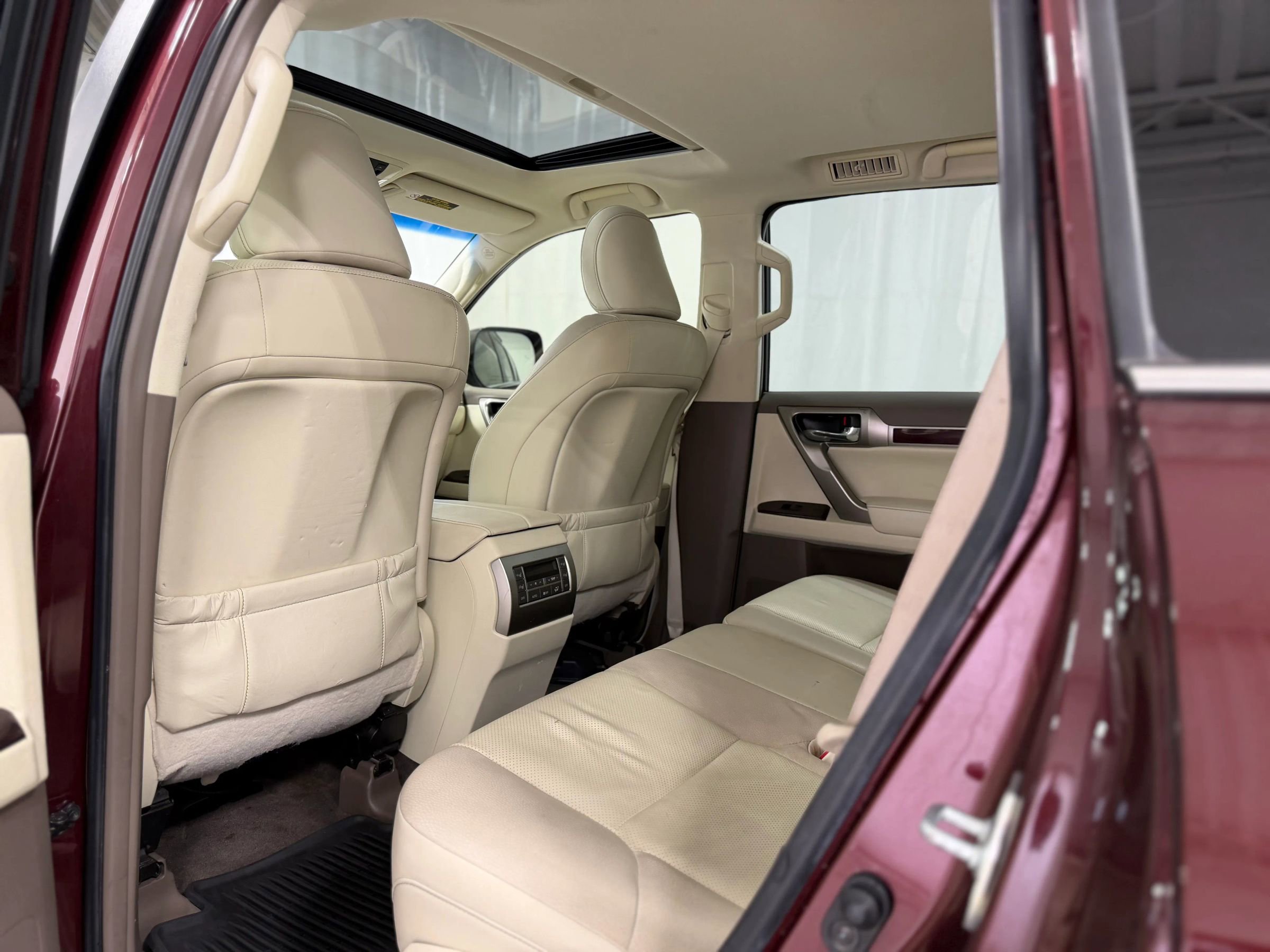 Used 2017 Lexus GX 460 Premium w/ Premium Package AWD/4WD image 39