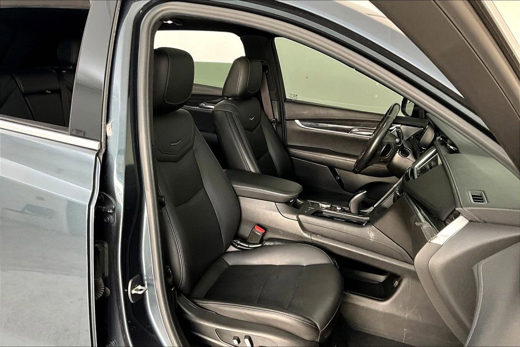 Used 2021 Cadillac XT5 Premium Luxury image 11