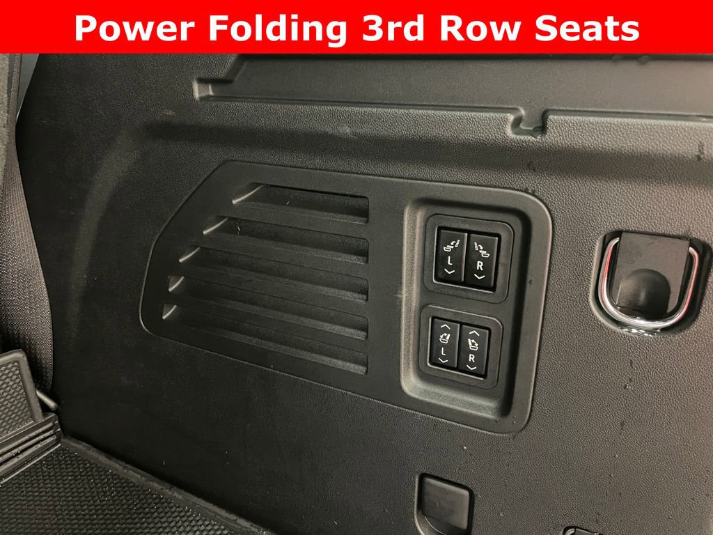 Certified 2024 Chevrolet Traverse RS image 16